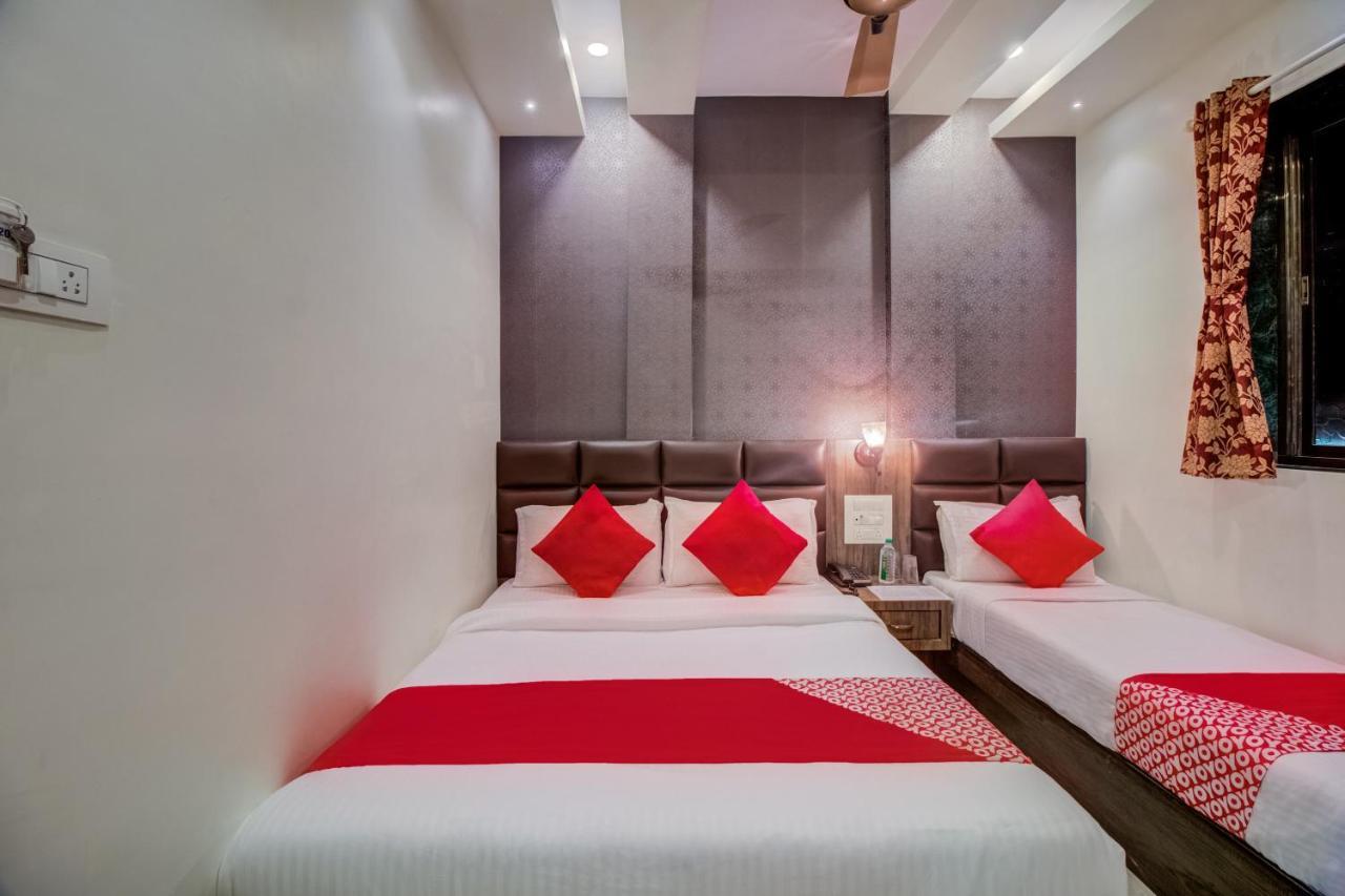 Oyo 42009 Hotel A One Suite Мумбай Екстериор снимка